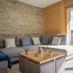 L' O 12 By Interhome