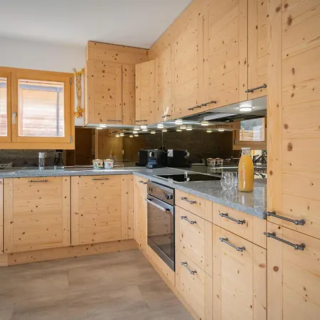 L' O 12 By Interhome